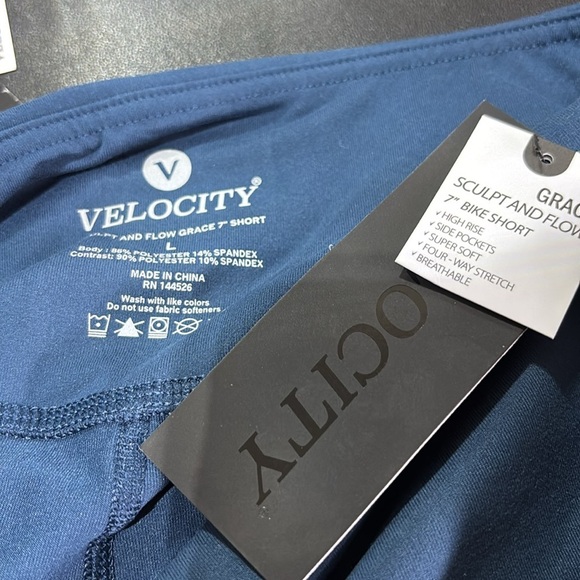 Velocity Grace High Rise sculpt & flow 7” bike shorts,leg pockets,4 way stretch - Picture 4 of 5